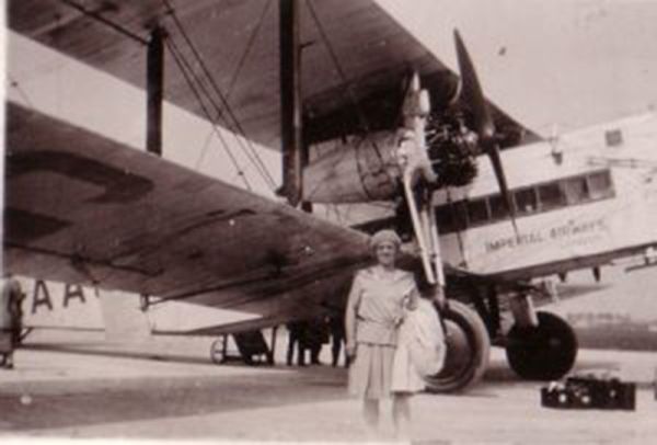 Снимка: Исторически музей –Карлово | Aнка Ламбрева преди полета над Ламанша