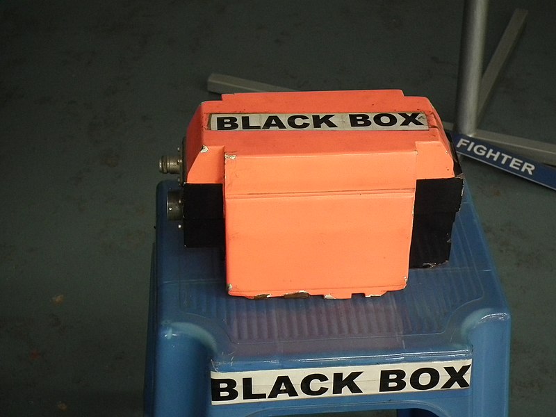Оранжевата "черна кутия", изложена в музей на авиацията в Бангалор
