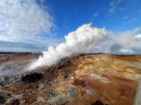 Исландците очакват нов вулкан